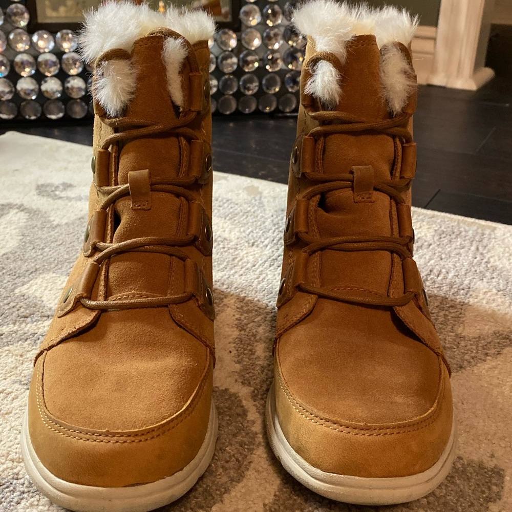 Sorel winter fur boots